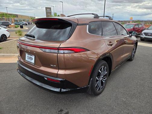 2026 Toyota Crown Signia XLE