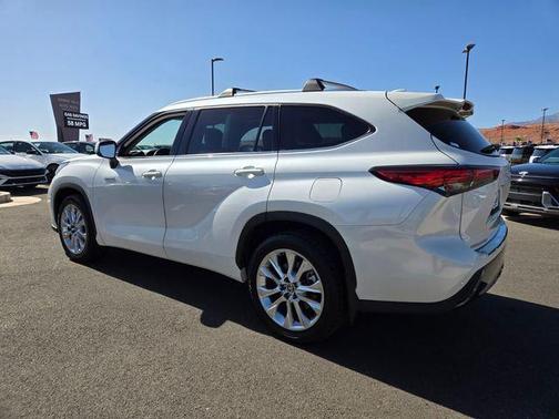 Blizzard Pearl 2020 Toyota Highlander Hybrid Limited