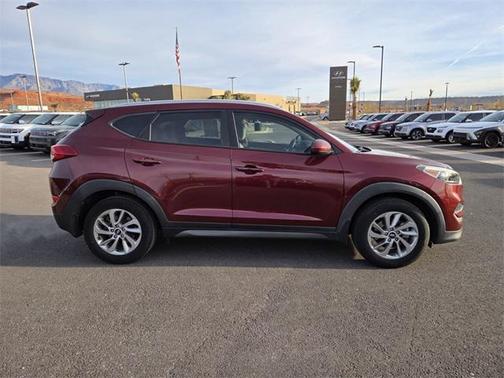 2016 Hyundai TUCSON SE