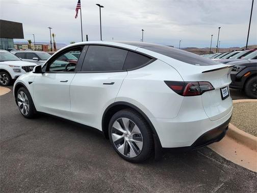 2022 Tesla Model Y Long Range Dual Motor All-Wheel Drive