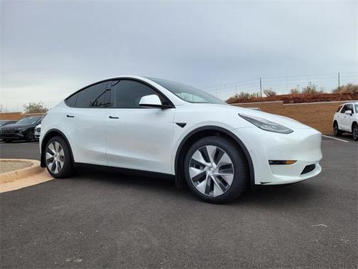 2022 Tesla Model Y Long Range Dual Motor All-Wheel Drive