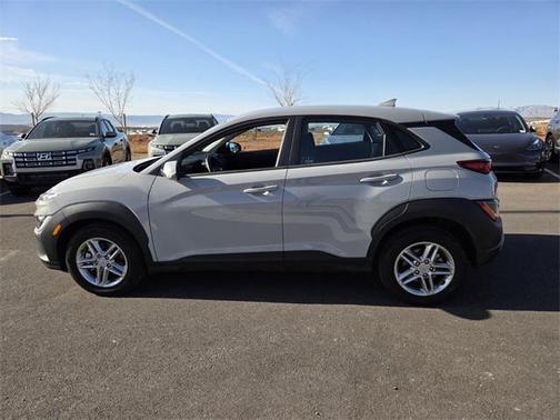2023 Hyundai KONA SE