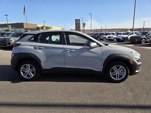 2023 Hyundai KONA SE