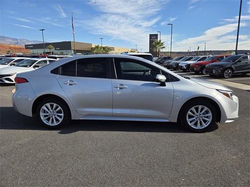 2025 Toyota Corolla Hybrid LE