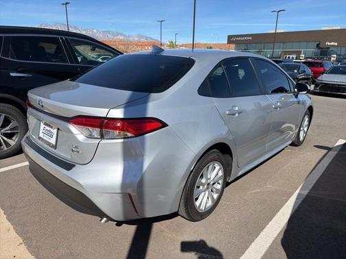 2025 Toyota Corolla Hybrid LE