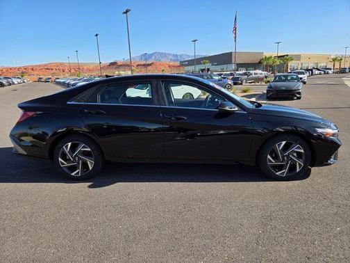 Abyss Black 2024 Hyundai ELANTRA HEV Limited