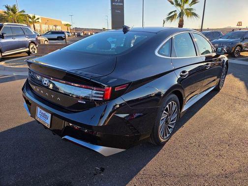 2025 Hyundai SONATA Hybrid SE