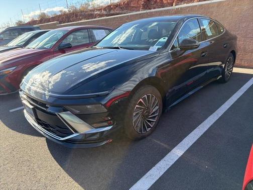 2025 Hyundai SONATA Hybrid SE