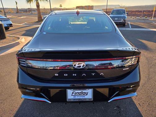 2025 Hyundai SONATA Hybrid SE