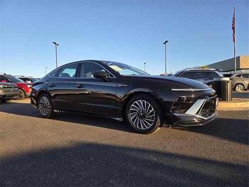 2025 Hyundai SONATA Hybrid SE