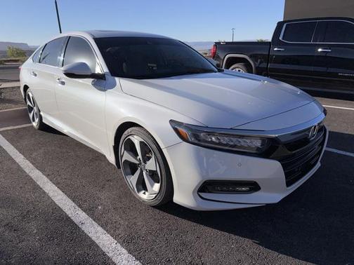2019 Honda Accord Touring 2.0T