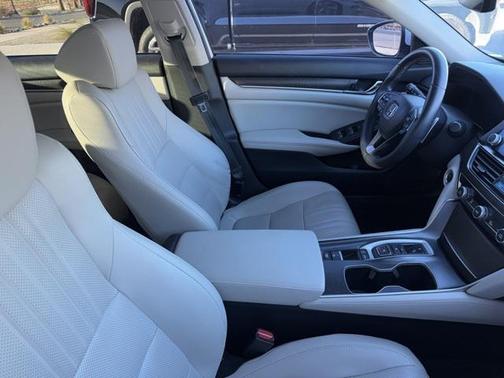 2019 Honda Accord Touring 2.0T