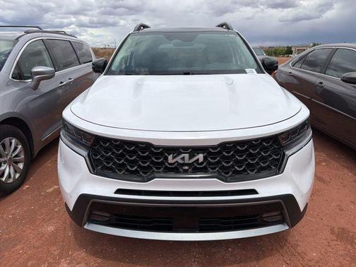 Glacial White Pearl 2022 Kia Sorento SX