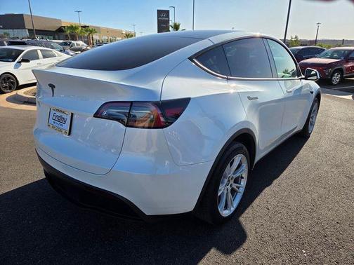 Pearl White Multi-Coat 2023 Tesla Model Y Long Range Dual Motor All-Wheel Drive