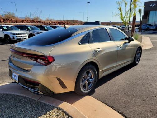 2022 Kia K5 LXS