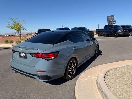 Atlantic Gray Metallic/Super Black 2025 Nissan Sentra SR