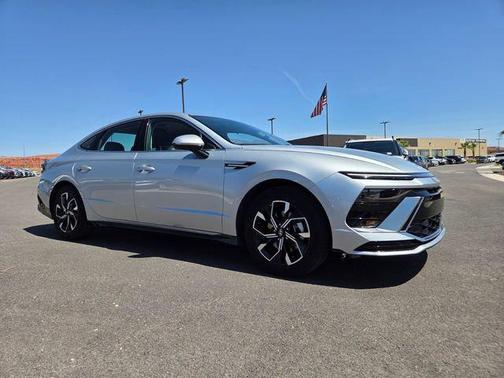Aero Silver 2025 Hyundai SONATA SEL