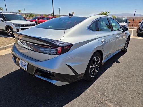 Aero Silver 2025 Hyundai SONATA SEL