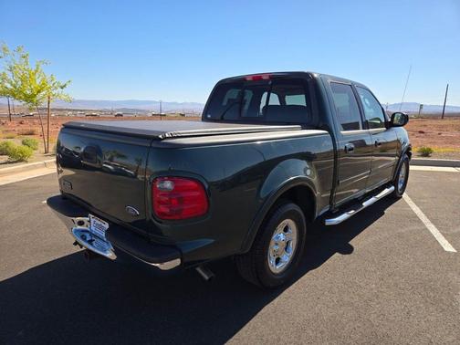 Green 2003 Ford F-150 Lariat SuperCrew