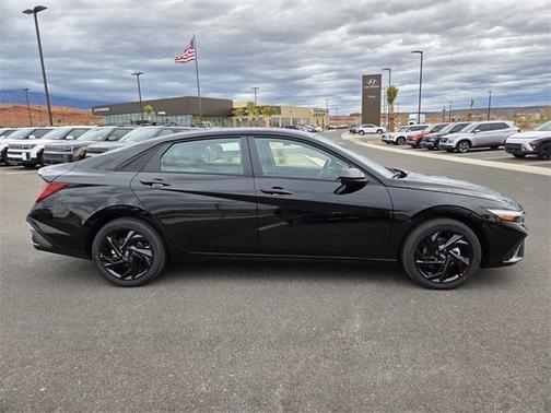 2026 Hyundai ELANTRA HEV SEL Sport