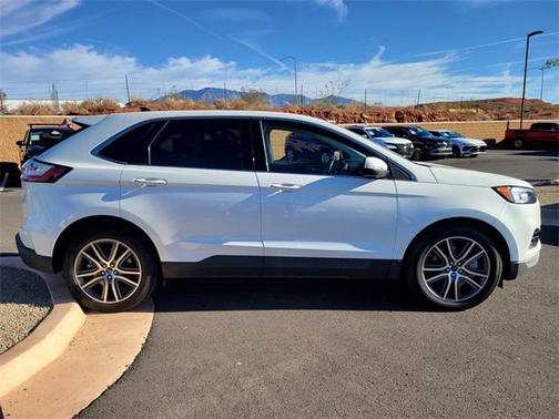2021 Ford Edge Titanium