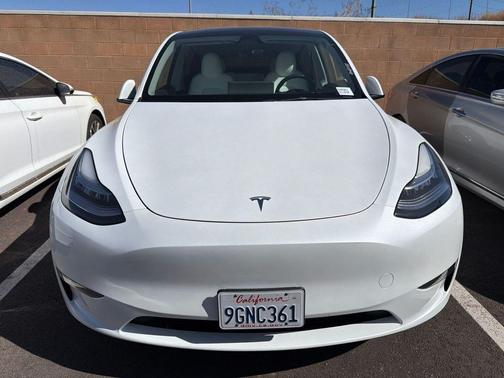 Pearl White Multi-Coat 2023 Tesla Model Y Long Range Dual Motor All-Wheel Drive