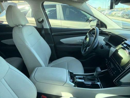 White Pearl 2024 Hyundai TUCSON SEL