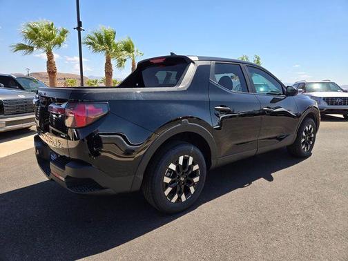 Phantom Black 2024 Hyundai SANTA CRUZ SE