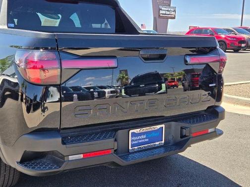 Phantom Black 2024 Hyundai SANTA CRUZ SE