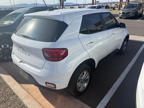 2024 Hyundai VENUE SE