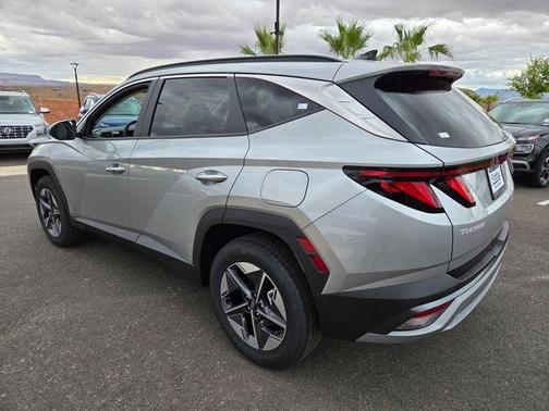 Shimmering Silver 2026 Hyundai TUCSON SEL