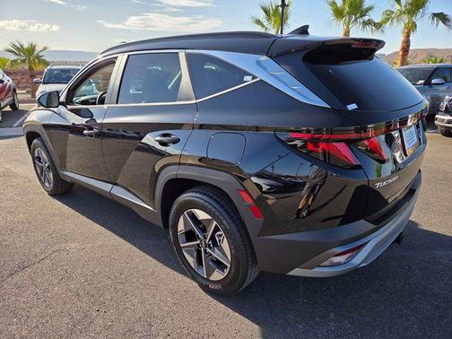Phantom Black 2026 Hyundai TUCSON SEL
