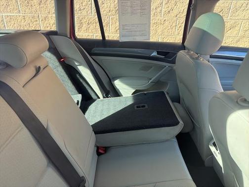 2017 Volkswagen Golf Alltrack TSI SE