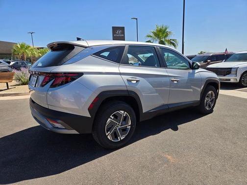 Shimmering Silver 2026 Hyundai TUCSON Hybrid Blue SE