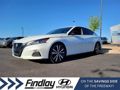 2022 Nissan Altima SR FWD
