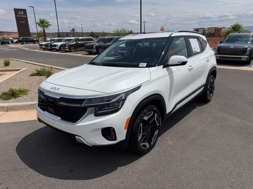 Snow White Pearl 2024 Kia Seltos SX Turbo