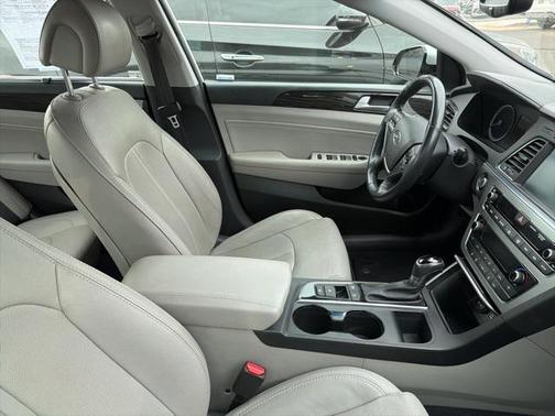 2016 Hyundai SONATA Limited