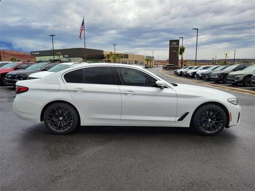 2021 BMW 530 530i