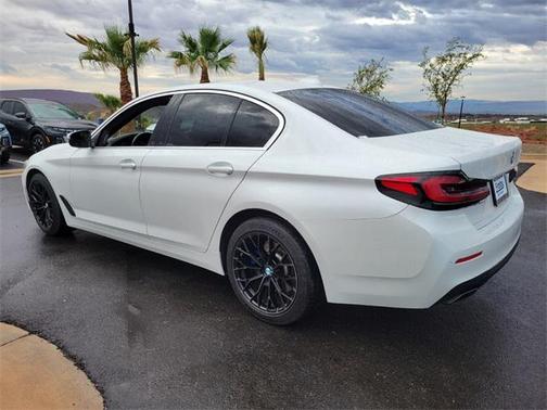 2021 BMW 530 530i