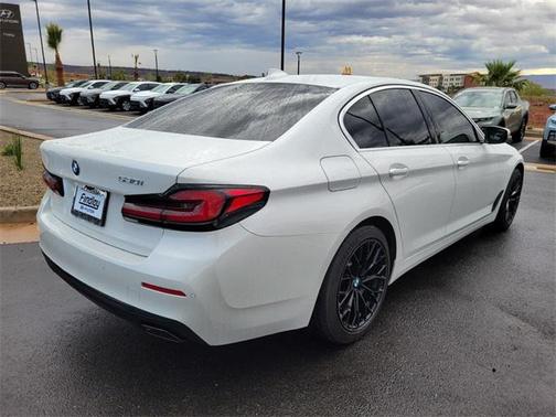 2021 BMW 530 530i