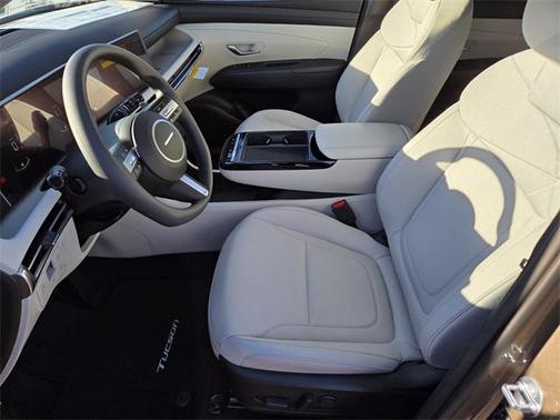2026 Hyundai TUCSON Hybrid SEL