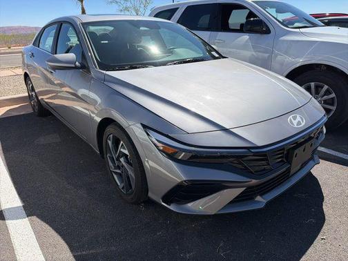 2025 Hyundai ELANTRA SEL