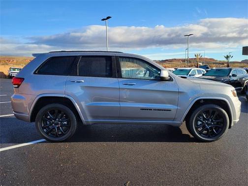 2021 Jeep Grand Cherokee Laredo