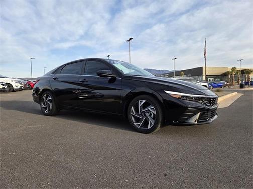 2025 Hyundai ELANTRA SEL