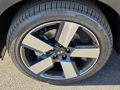 Ecotronic Gray 2026 Hyundai SANTA FE Limited
