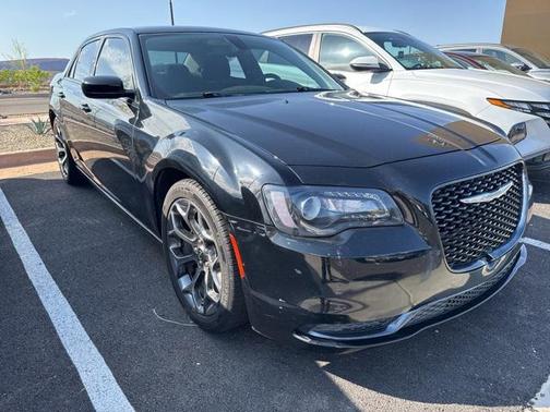 2018 Chrysler 300 Touring