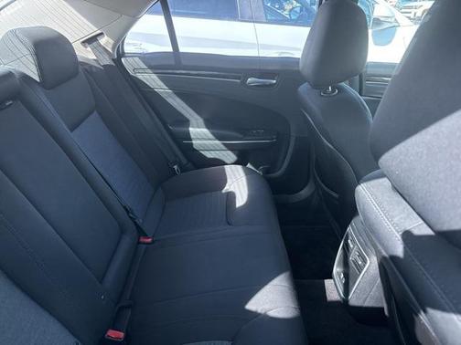 2018 Chrysler 300 Touring