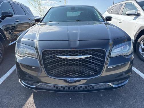 2018 Chrysler 300 Touring