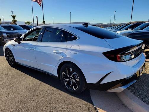 2025 Hyundai SONATA SEL