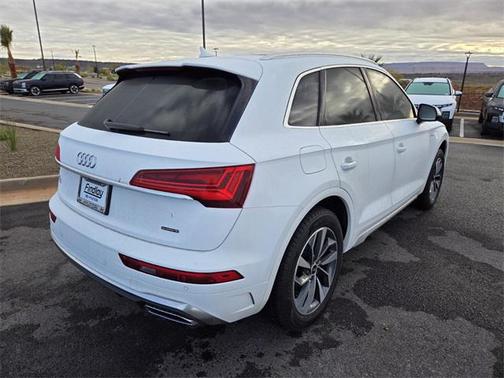 2023 Audi Q5 45 S line Premium Plus